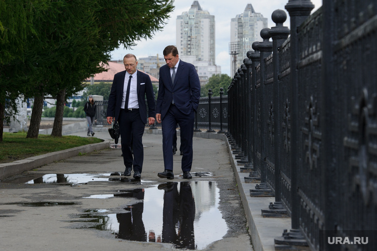 У губернатора (справа) и Игоря Алтушкина получилась красивая прогулка
