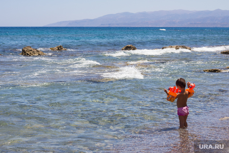 Греция. Крит., ребенок, отдых, море, пляж, купание