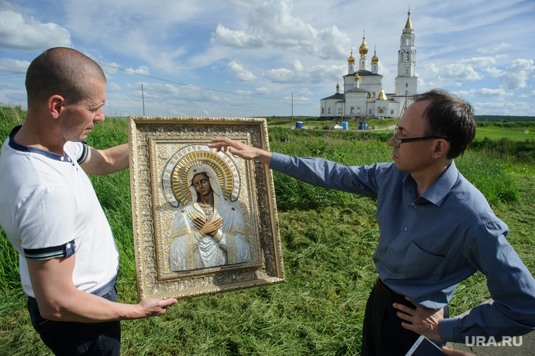 Искусствоведы оценили, что невьянская икона, купленная за миллион 200 тысяч рублей, реально стоит около 30-50 тысяч.