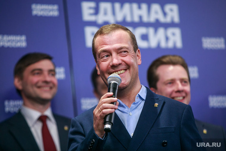 Премьер Дмитрий Медведев прочнее остальных закрепился в списке членов «политбюро 2.0»