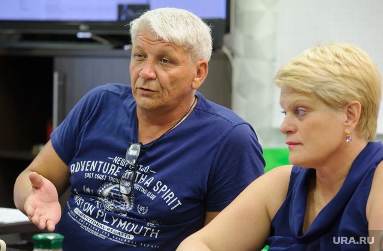 Евгений Тыченко и его гражданская жена Лариса бьются за то, чтобы севастопольский уралец остался в России