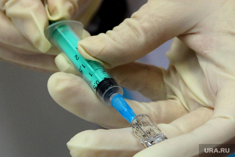 Каждую осень россиян призывают делать прививки от гриппа