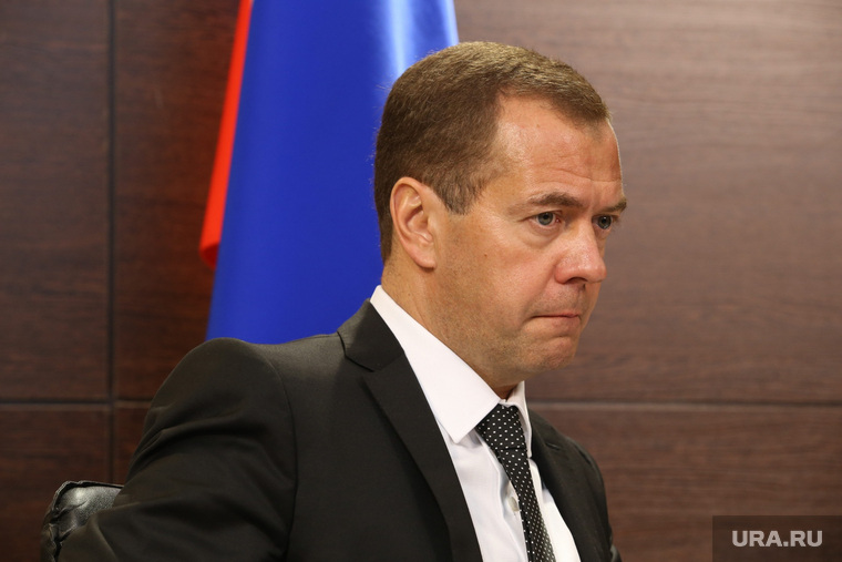 Группа главы правительства Дмитрия Медведева заинтересована в победе врио губернатора Карелии