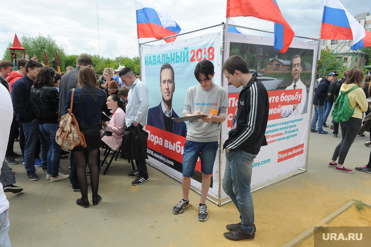Агитационные кубы Навального ввел в тираж Кац в 2013 году