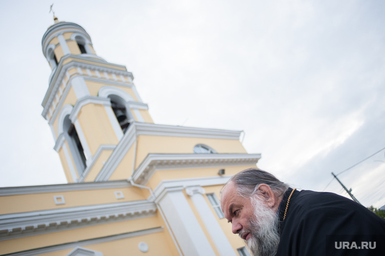 По словам отца Петра, церковь многое сделала для того, сдержать радикальных православных. Но, видимо, не все