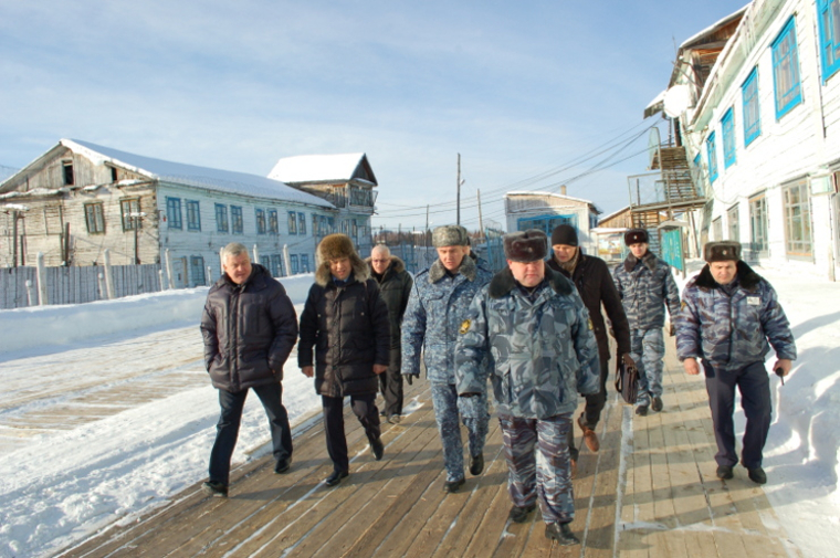 Судьбу ИК-14 и поселка Пуксинка в 2014 году решали первые лица Свердловской области