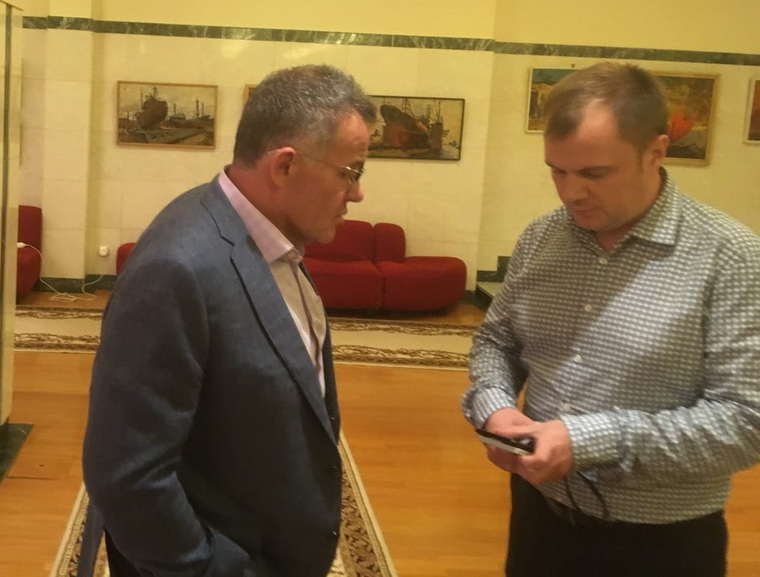 С главой администрации губернатора Владимиром Тунгусовым взаимодействие происходит каждый день