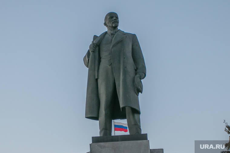 Владимир Ленин лишь один из мифов революции, говорит историк