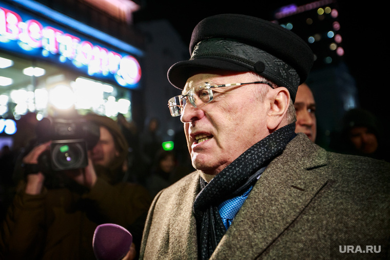 Жириновский — первый из представителей парламентских партий, кто заявил, что будет участвовать в выборах президента