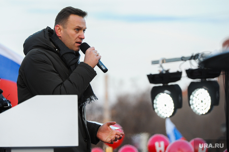 Социологи дают Навальному от 2 до 3%