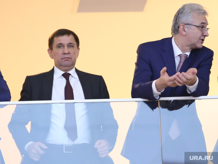 Возможно, уже в ближайшее время вице-губернатор Сергей Швиндт (слева) станет руководителем своего бывшего шефа Якоба