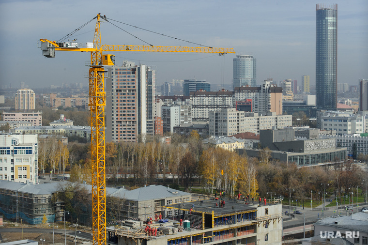 Свердловские власти продолжат контролировать градостроительную политику в Екатеринбурге