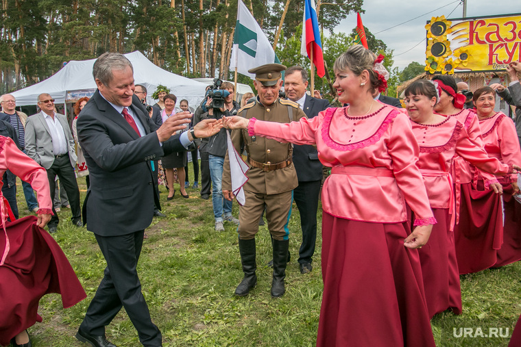 Губернатор Алексей Кокорин празднует День России