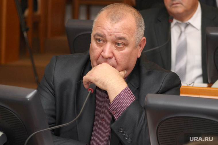 Скандалы в Звериноголовском районе могут стоит Михаилу Шейгецу места главы