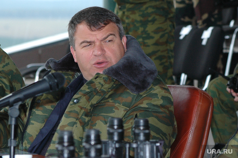 Ранее от уголовной ответственности ушел министр обороны Анатолий Сердюков