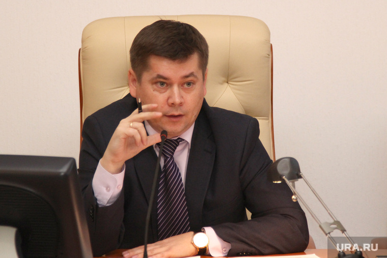 Игорю Ксенофонтову повезло: несмотря на односторонний отчет, критики в свой адрес вице-губернатор не услышал 