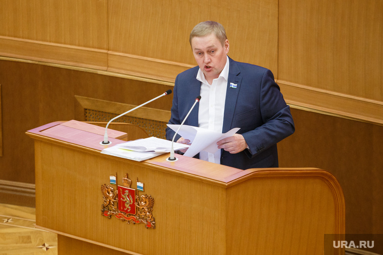 Сегодня Андрей Альшевских открыто спрашивал: «Кто стоит за законопроектом?» Этот вопрос интересует всех не первую неделю 