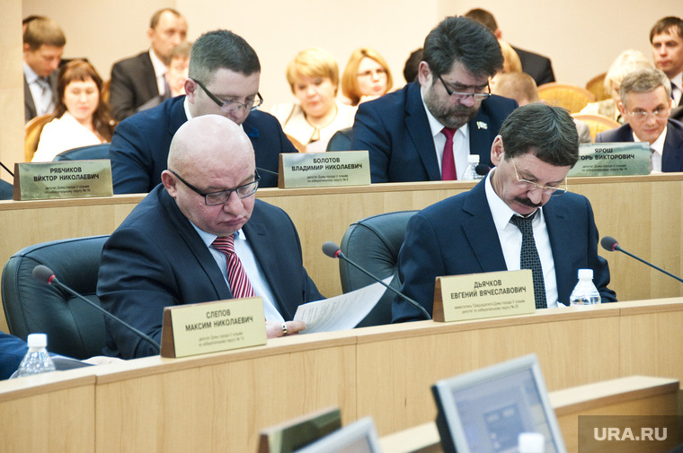 Директор сургутского аэропорта Евгений Дьячков (справа) отрицает факт сговора 