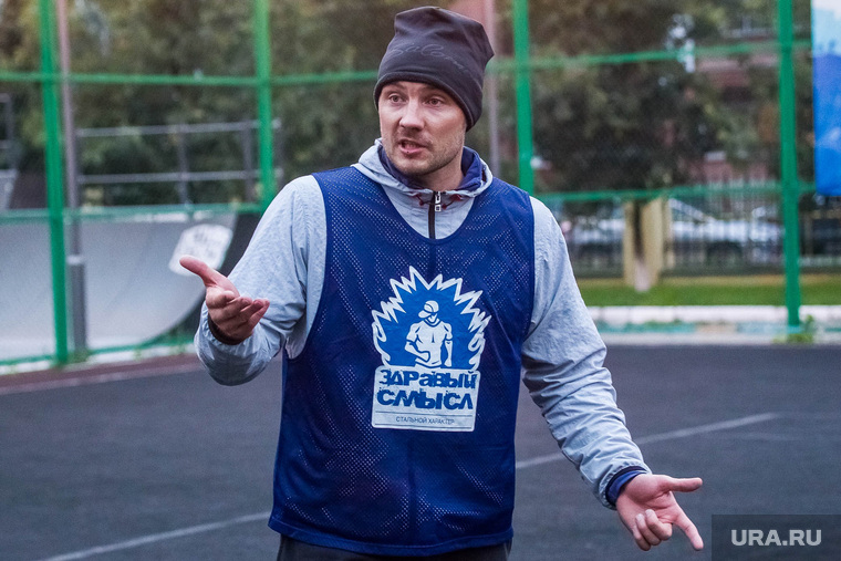 Олег Чемезов играет в футбол. Тюмень, потапов андрей