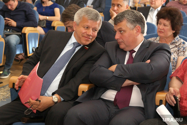Владимир Казаков (слева) и бизнес-омбудсмен Игорь Клепинин (справа) сами еще недавно занимались предпринимательством. Сегодня от обоих отчасти зависит состояние комфорта бизнес-среды в регионе 