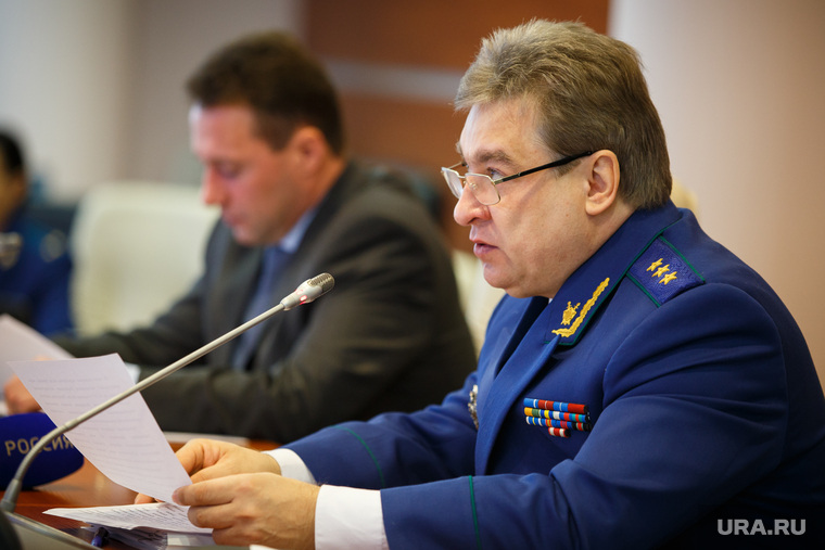 Уральские работодатели должны своим подчиненным 300 миллионов рублей. Прокуратура дала совет губернаторам 