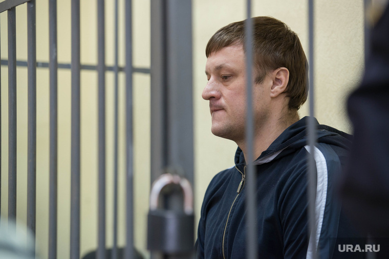 За кампанию в Челябинской области в 2015 году должен был отвечать вице-губернатор Николай Сандаков. Но сводки избиркомов он читал уже в камере СИЗО. Политика арестовали еще весной