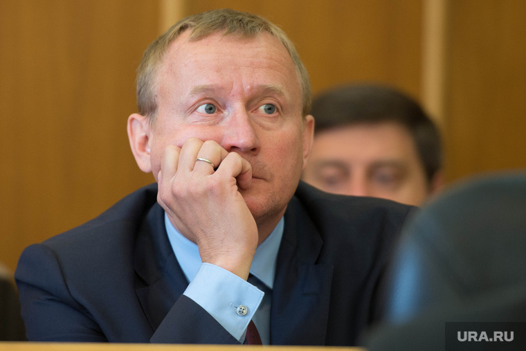 Сергею Тушину придется крепко подумать, как спасти сити-менеджера Александра Якоба