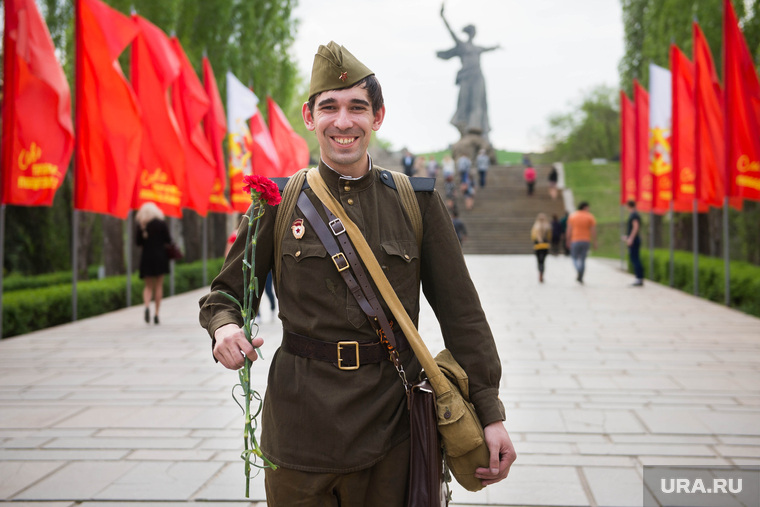 День Победы на какое-то время отвлек россиян от внешних и внутренних проблем
