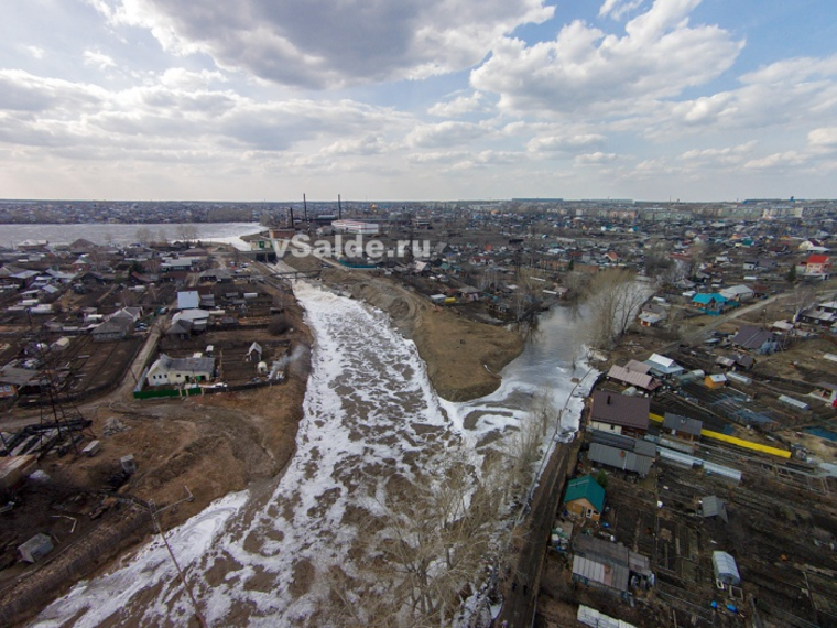 Верхняя Салда, слив воды из Верхнесадинского пруда