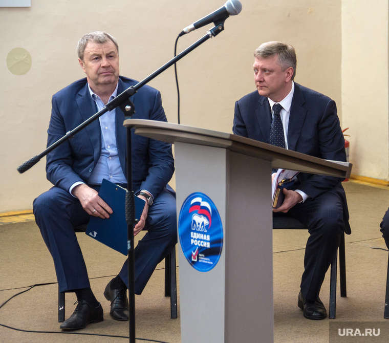 Виталий Бахметьев и Дмитрий Вяткин ходят на праймериз вместе, хотя и соперники
