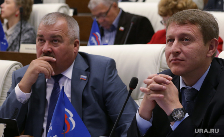 Анатолий Драницын (слева) может помочь на выборах оппозиции