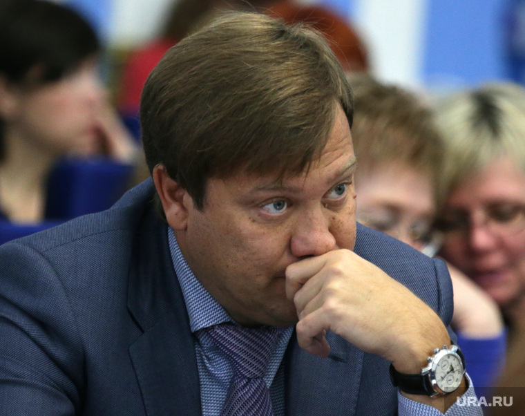 Денис Ушаков в ближайшее время без выборов может снова стать депутатом