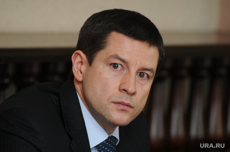 Доклад по работе фонда представил новый директор департамента ЖКХ и энергетики Егор Ковальчук
