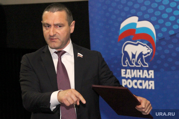 Александр Ильтяков не хочет подводить избирателей и в список не торопится
