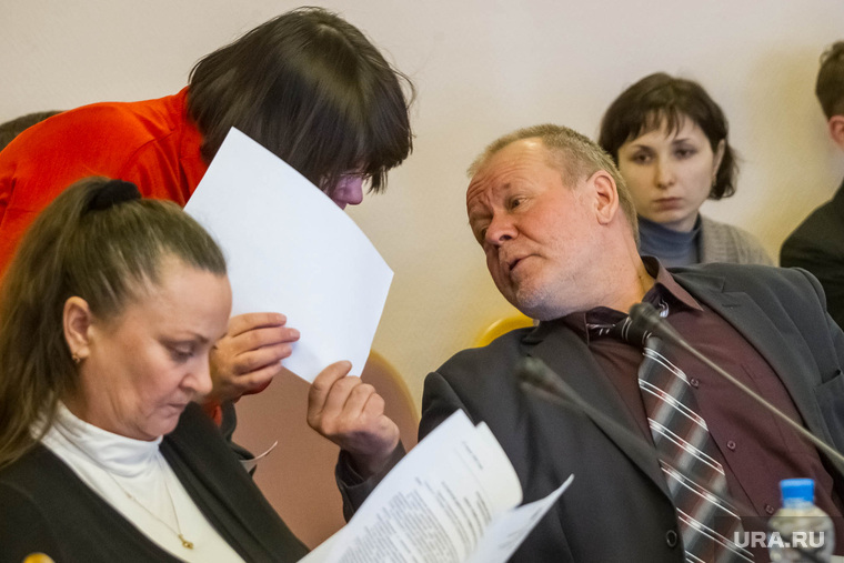 Инсайдеры уверены: не аппарат Облдумы работает на депутатов, а Облдума старается ради аппарата.
