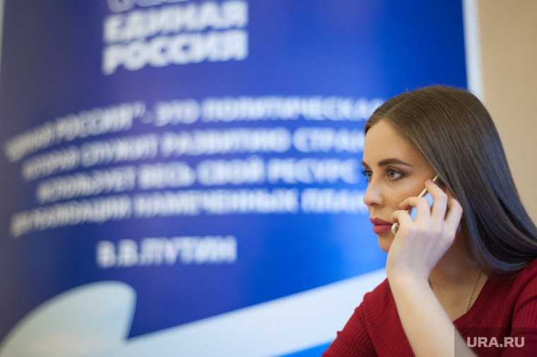 Юлия Михалкова, в отличие от именитых политиков, умеет разговаривать с народом