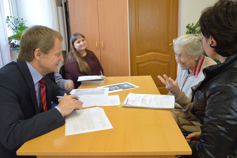 Евгений Зяблицев на приеме избирателей
