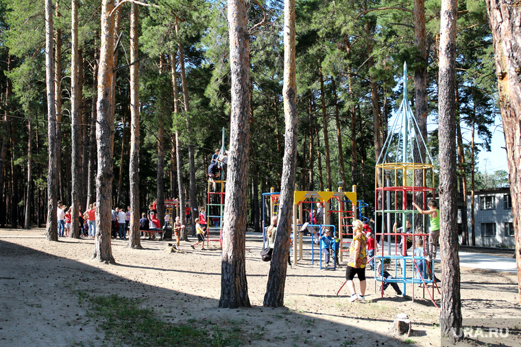 В УрФО в детских лагерях за лето отдыхают около 300 тысяч детей