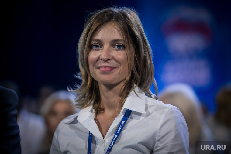 Крымский прокурор и кандидат в депутаты Наталья Поклонская стала главной звездой форума, с которой все хотели сфотографироваться