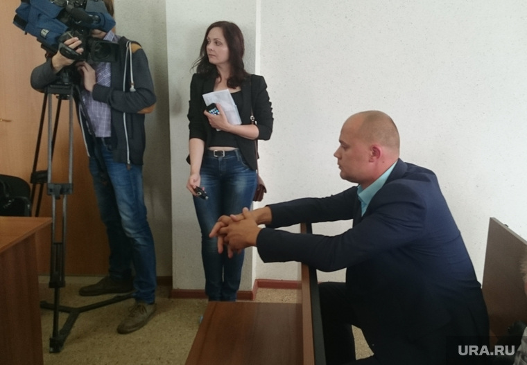 Водитель Аристова, представившийся Сергеем, поддержал в суде требования работодателя