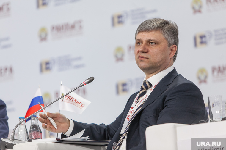 Президент РЖД Олег Белозеров встречался с ямальским губернатором Дмитрием Кобылкиным по СШХ. И они обо всем договорились