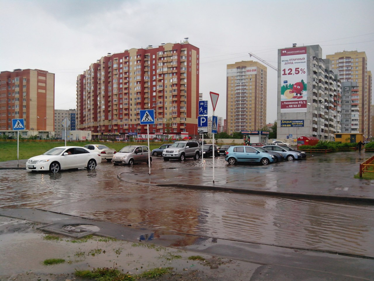 «Ливневки? Не, не слышали», — иронизируют горожане. Фото 2013 года