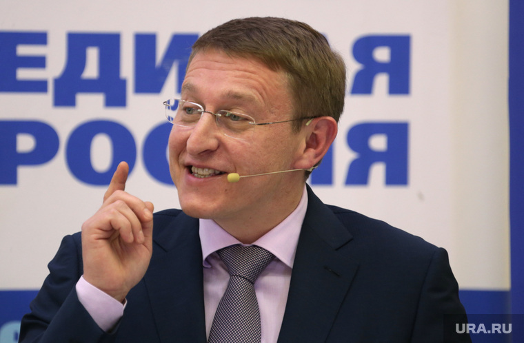 Конкуренты Дмитрия Скриванова пока не готовы к реальной борьбе за мандат