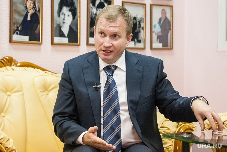 Заместитель губернатора Вячеслав Вахрин уверен, что сети должен строить тот, кто их потом будет эксплуатировать