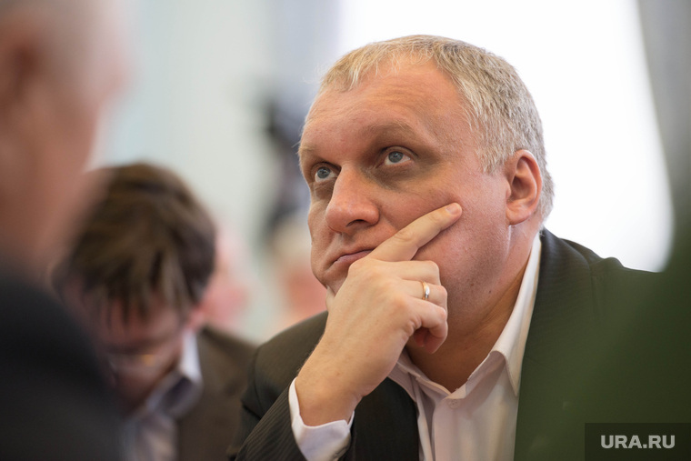 Дмитрий Шадрин запомнился свердловчанам долговым скандалом