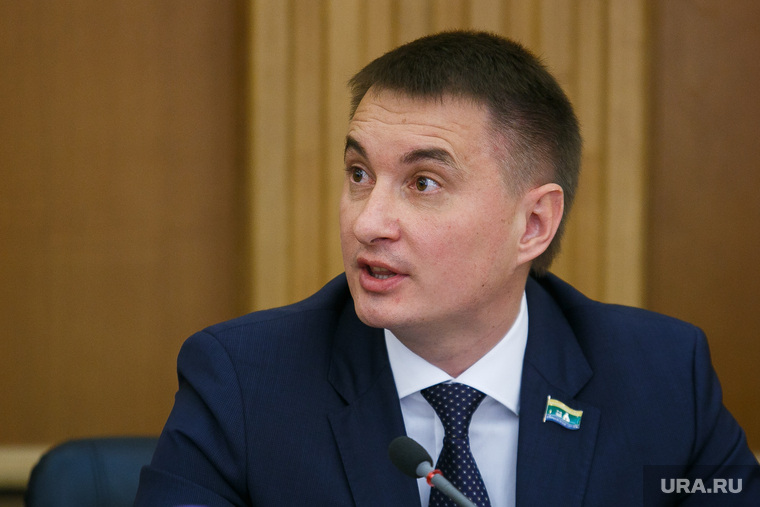 Александр Смолин говорит о недопустимости единоначалия при решении градостроительных вопросов