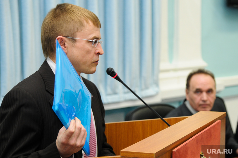 Александр Калинин уже подготовил пакет документов с конкретными предложениями