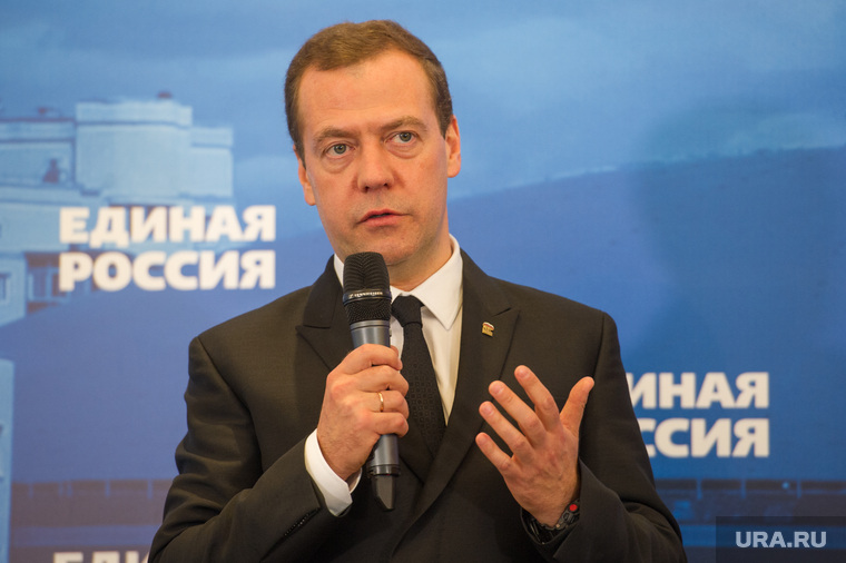 Дмитрий Медведев в числе первых поздравил «Единую Россию» с победой