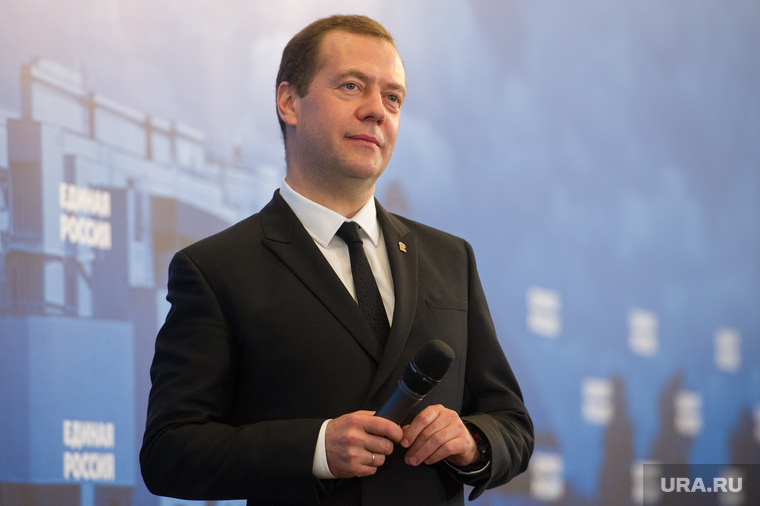 Премьеру Дмитрию Медведеву, возлавлявшему федеральный список партии, удалось убедить россиян в том, что курс правительства верен