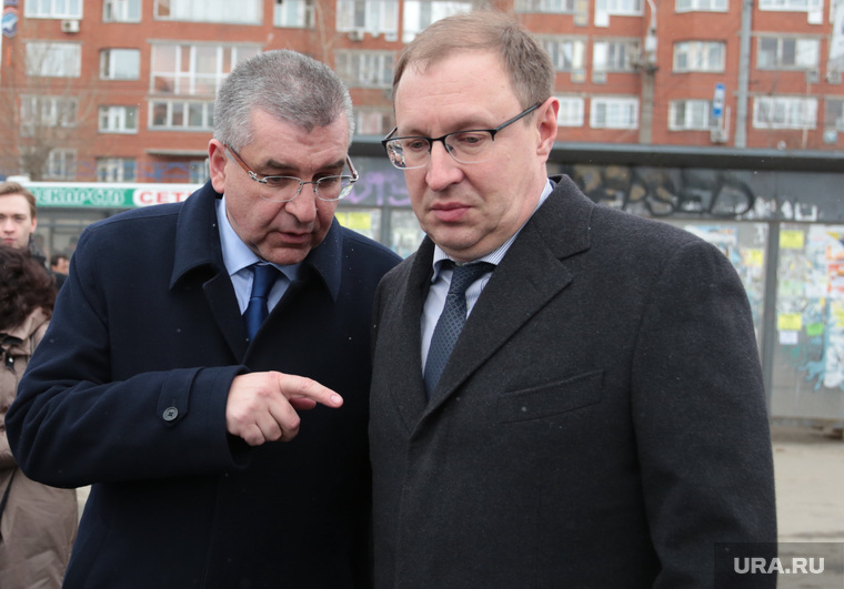 Перспективы Дмитрия Самойлова (справа) переплетены с будущим губернатора